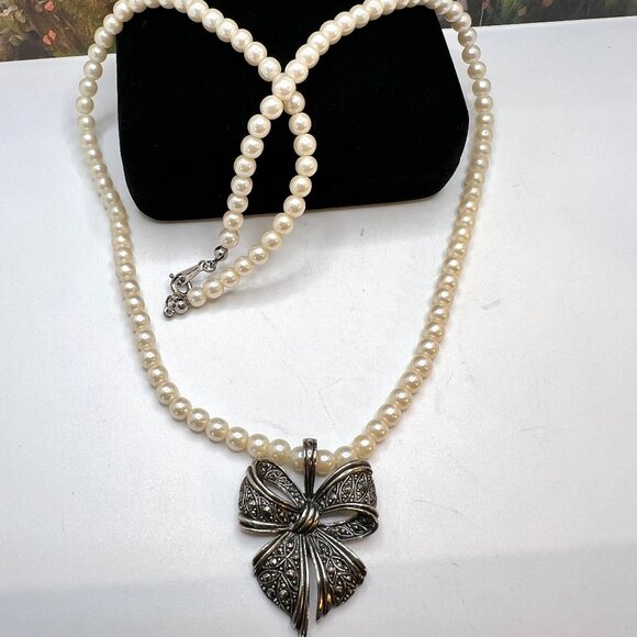 Avon Silver Marcasite Bow Pearl Necklace - Picture 1 of 6